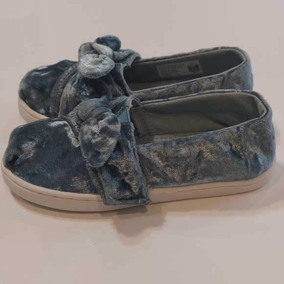 Toms Blue Velvet with Bows - Picture 3 of 9